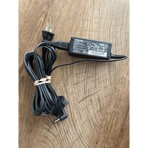 Genuine 45W AC Charger Adapter For Toshiba Portege Z30-B1310 Z30-B1320 Z835-P360